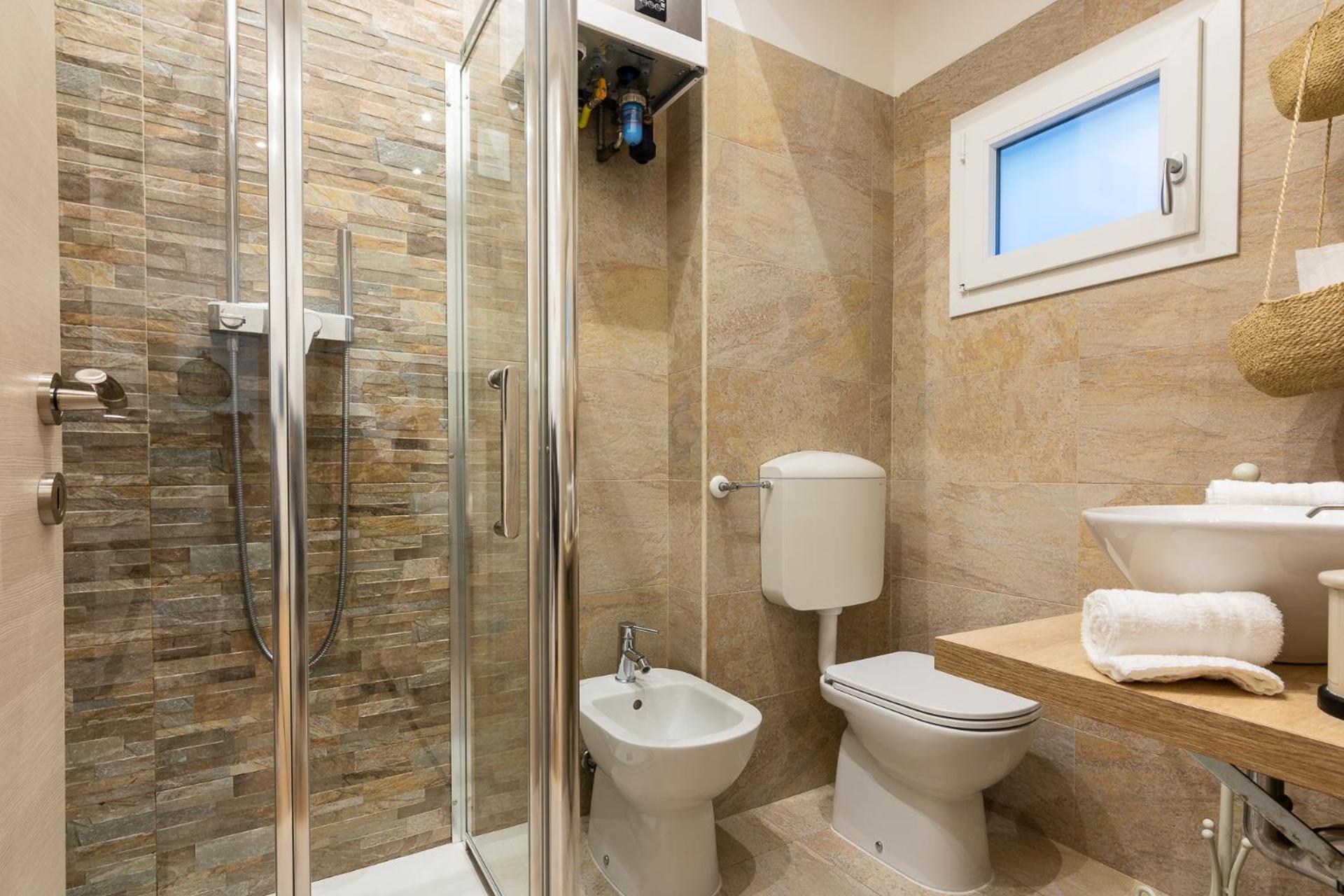 Adl Apartment Болоня Екстериор снимка